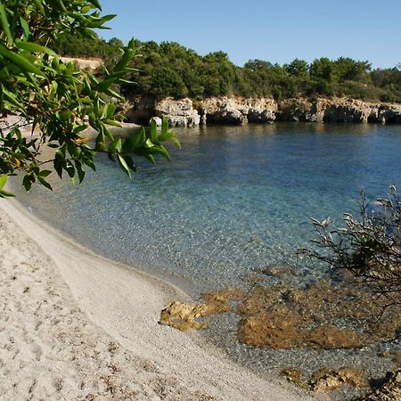 Residence Mare E Monte Favone Bagian luar foto