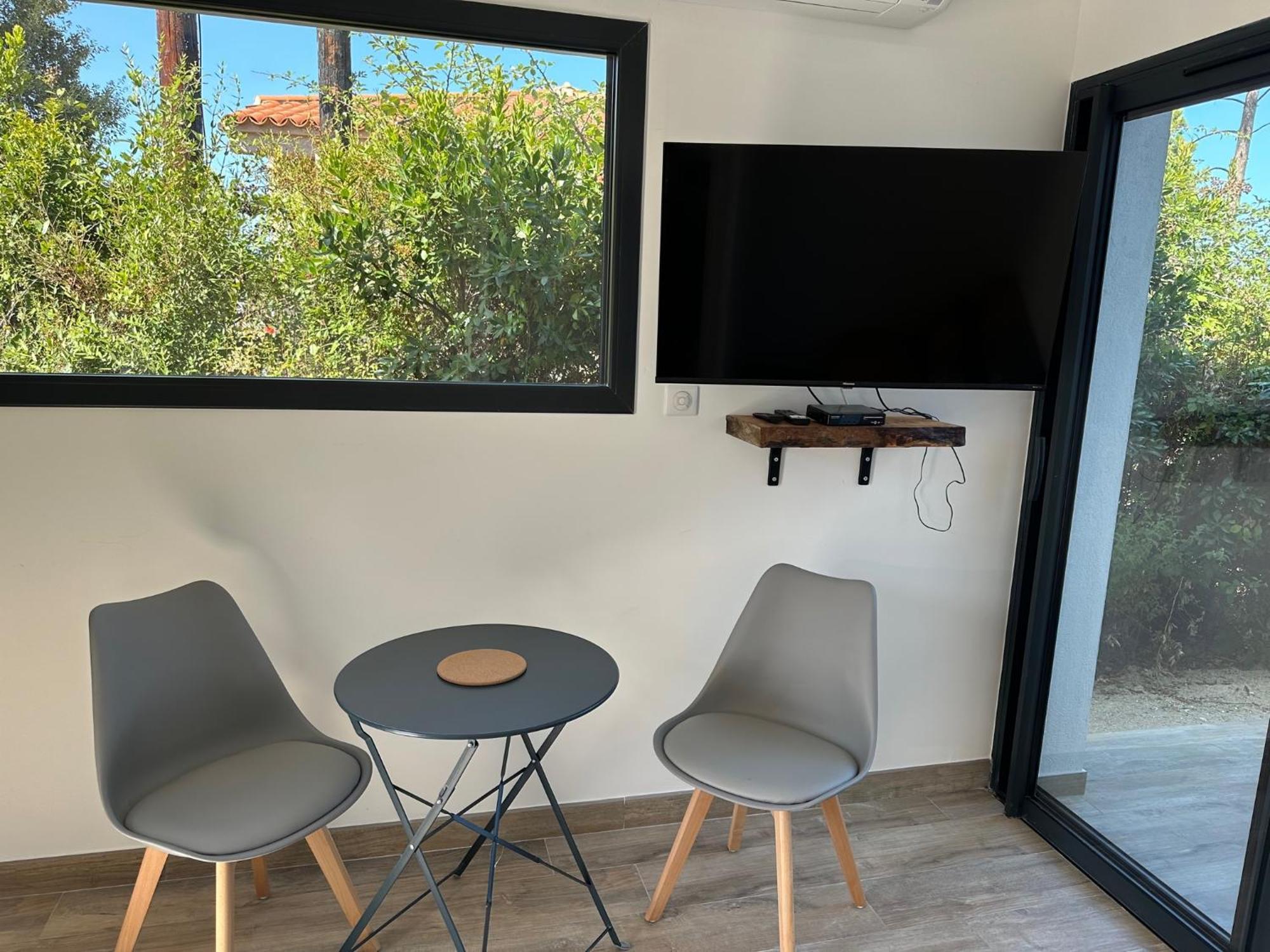 Residence Mare E Monte Favone Bagian luar foto