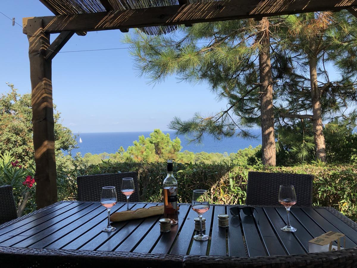 Residence Mare E Monte Favone Bagian luar foto
